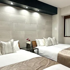 アパート Fraise Nipponbashi -vacation Rental-, 大阪市